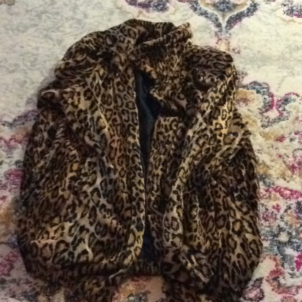 VINTAGE DENNIS BASSO LEOPARD PRINT COAT!! FABULOUS